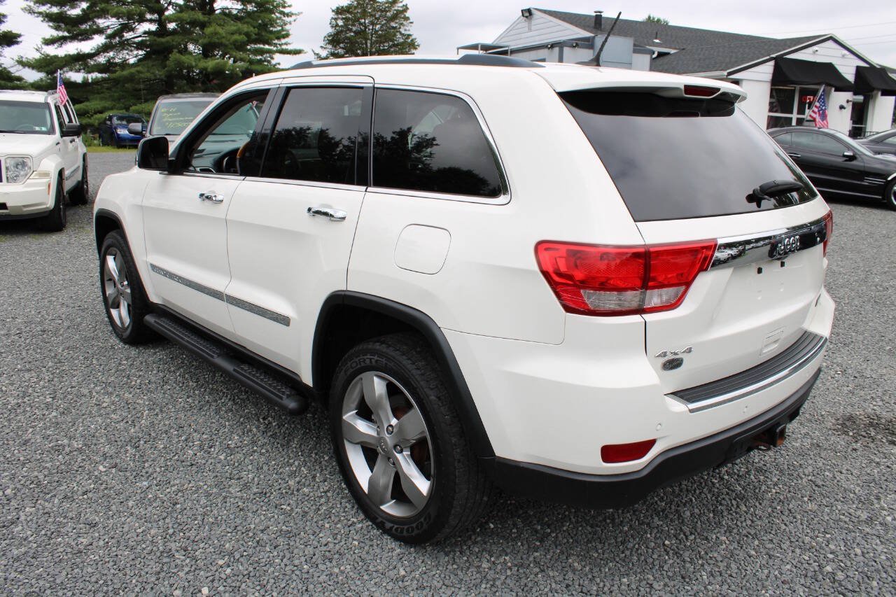 Used 2012 Jeep Grand Cherokee Overland AWD/4WD image 9