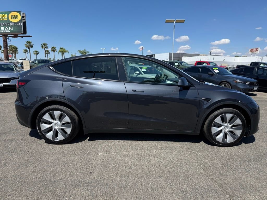 Used 2024 Tesla Model Y Long Range AWD/4WD image 7