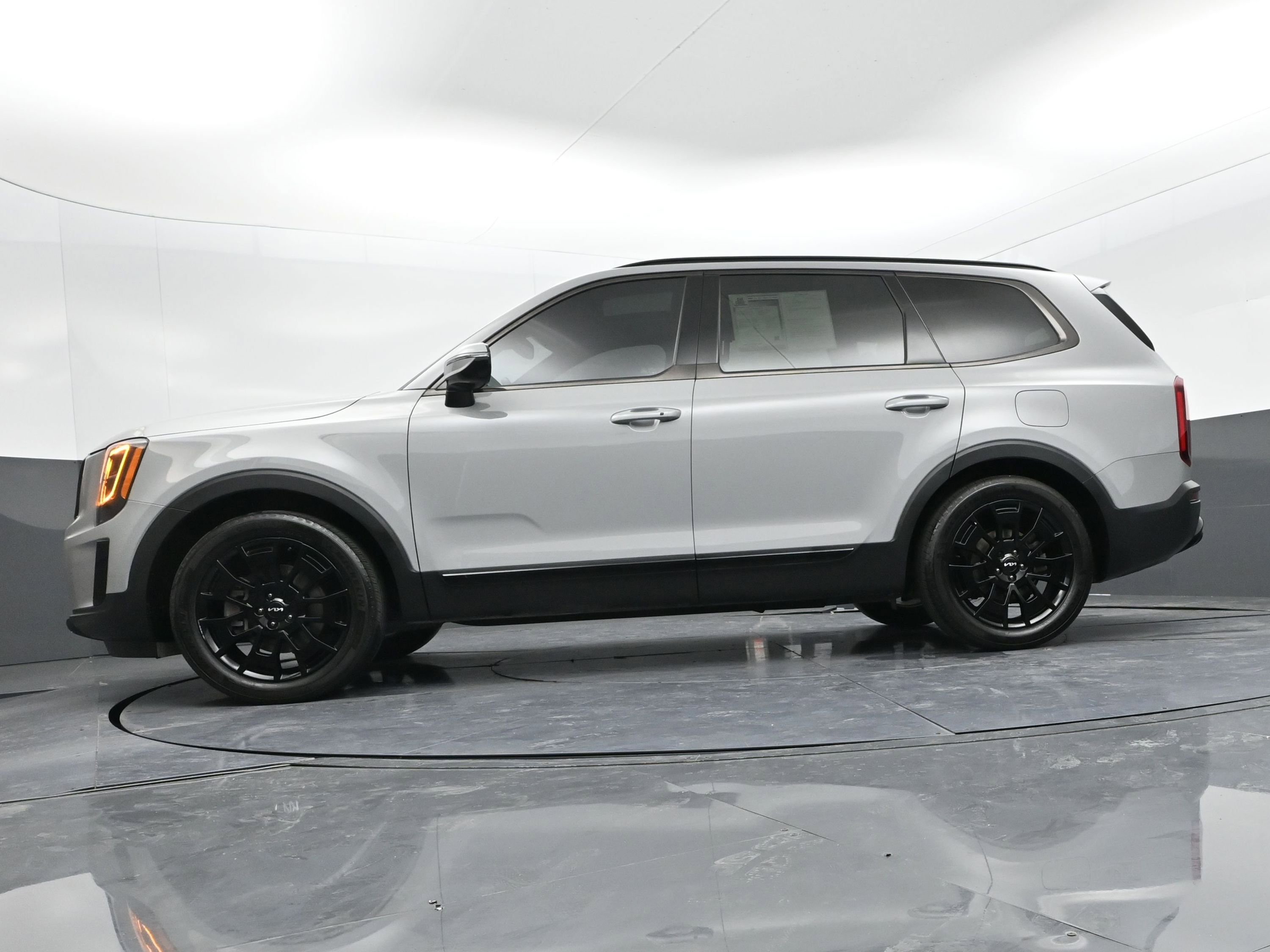 Used 2022 Kia Telluride SX w/ SX Prestige Package image 36