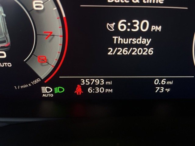 Used 2019 Audi Q8 Premium Plus w/ Premium Plus image 14