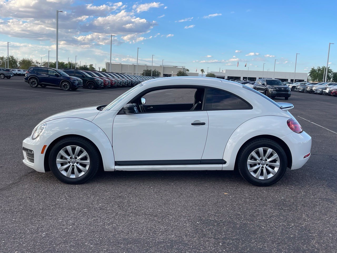 Used 2018 Volkswagen Beetle 2.0T S FWD image 2