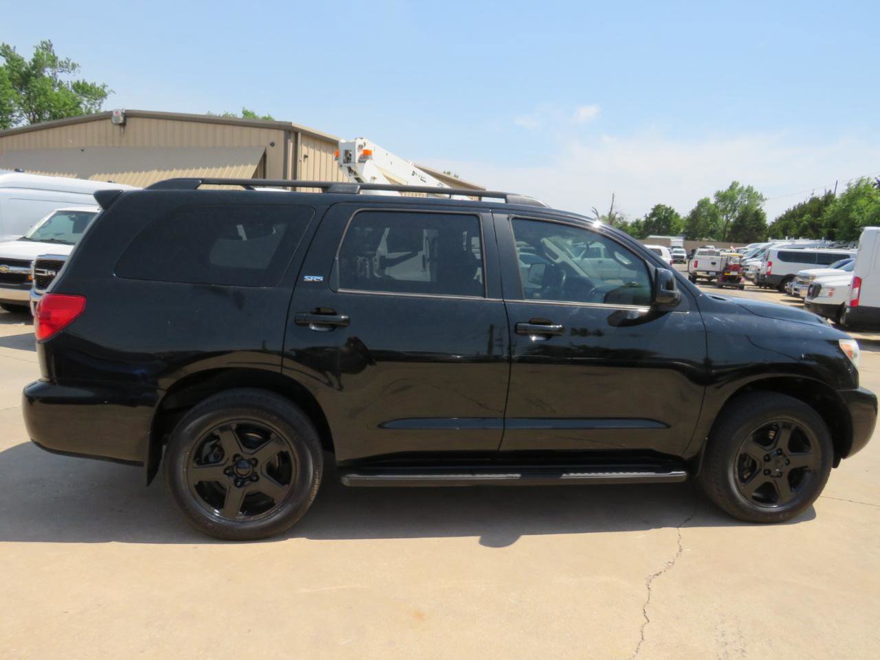 Used 2014 Toyota Sequoia SR5 w/ Sport Appearance Package image 28