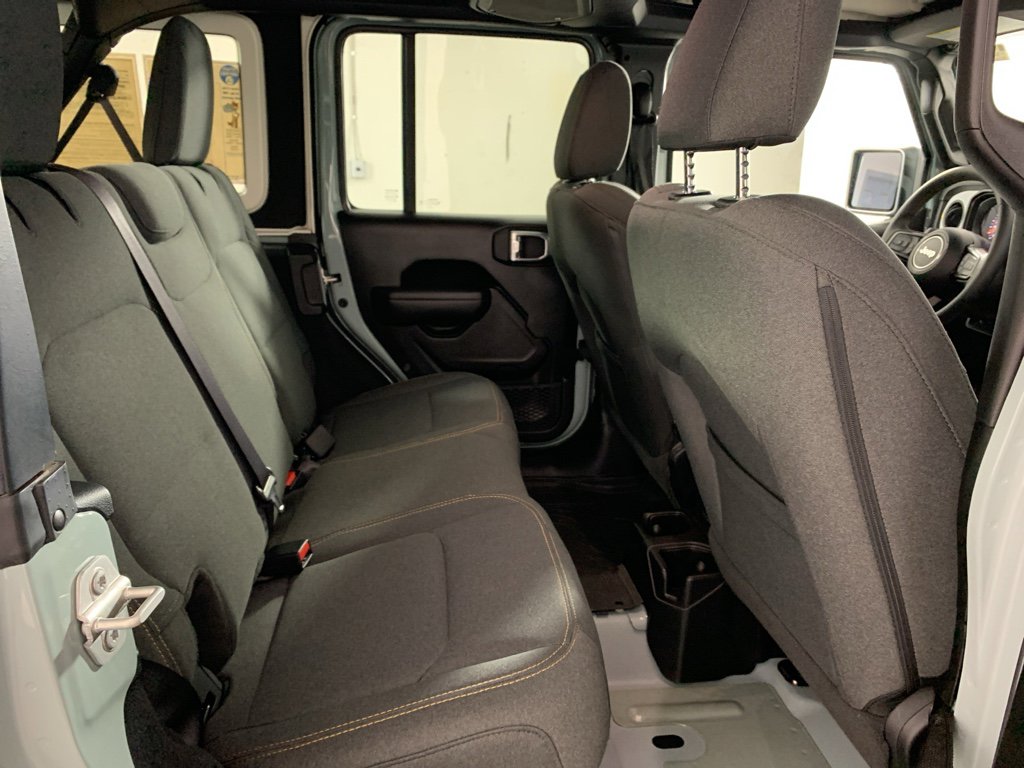 Used 2024 Jeep Wrangler Sport S image 37