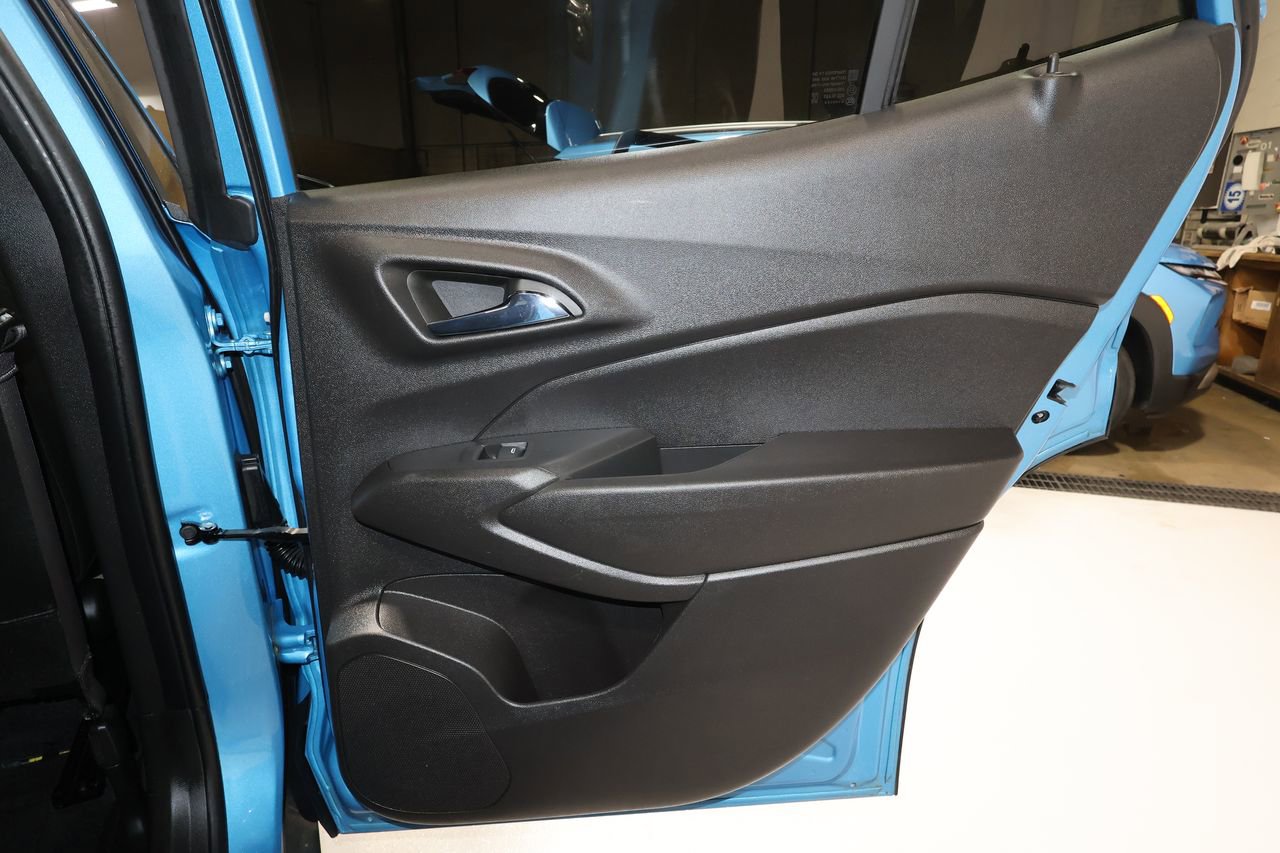 Certified 2025 Chevrolet Trax LT image 19