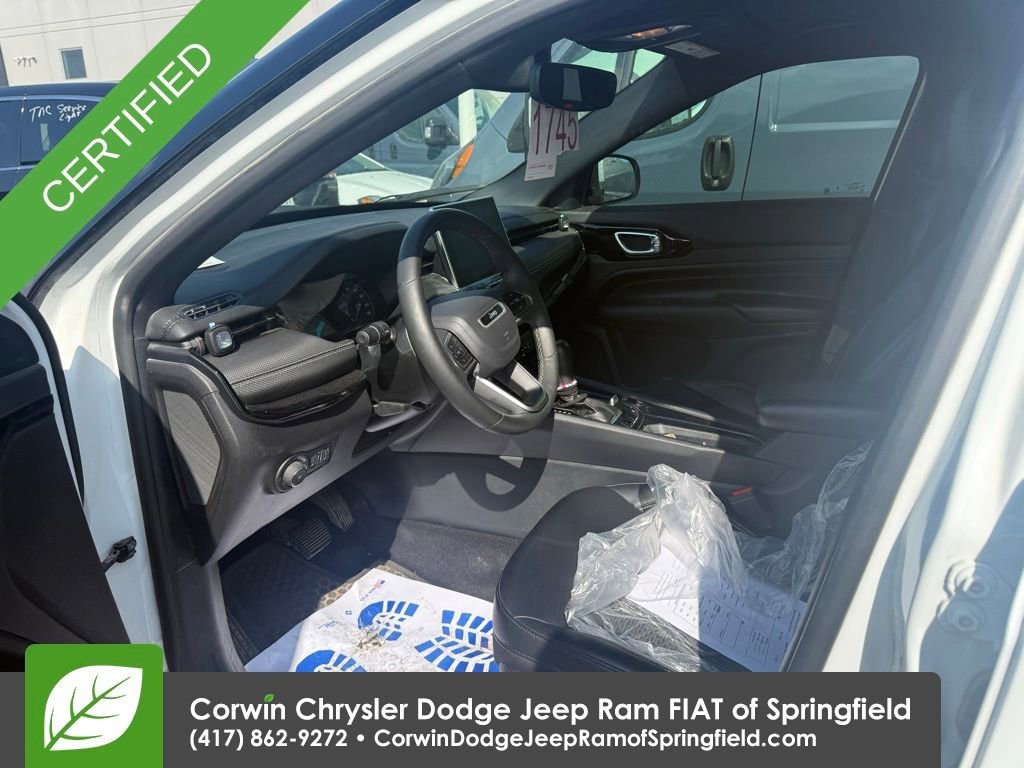 Used 2024 Jeep Compass Latitude w/ Convenience Group image 9