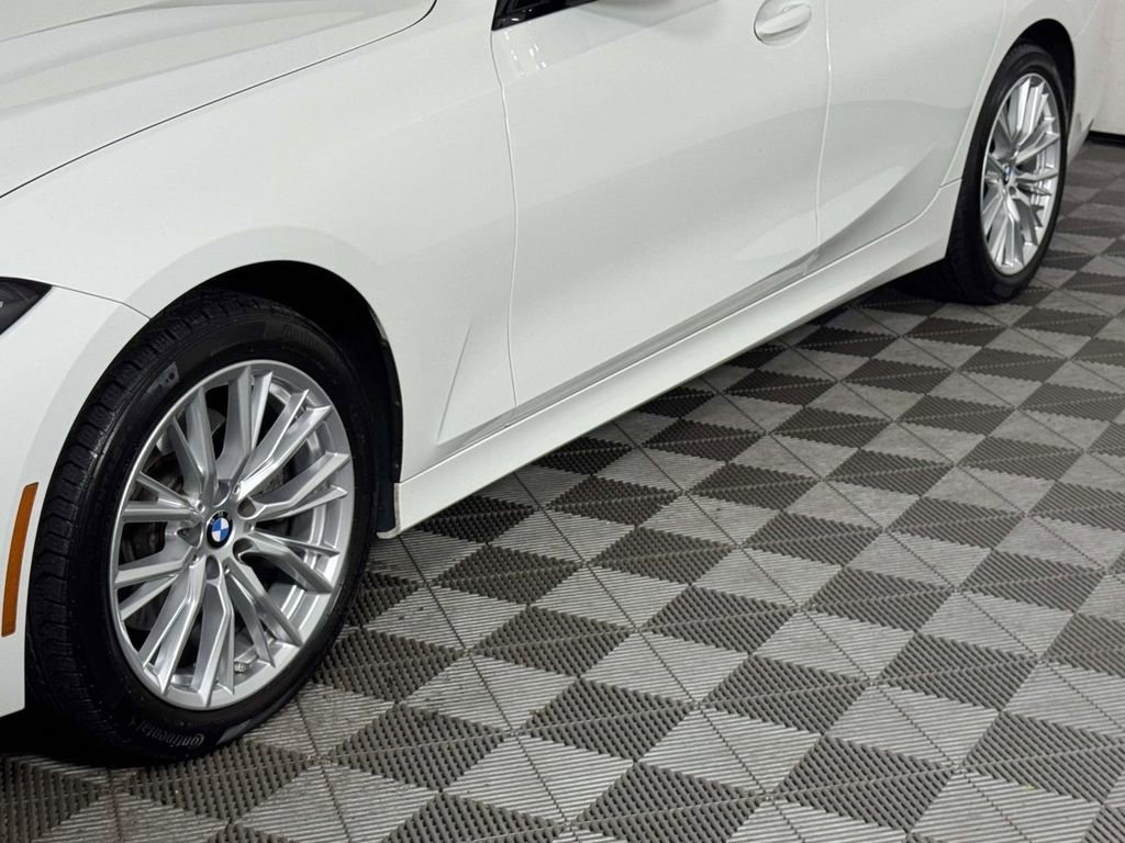Used 2023 BMW 330i xDrive Sedan w/ Convenience Package AWD/4WD image 13