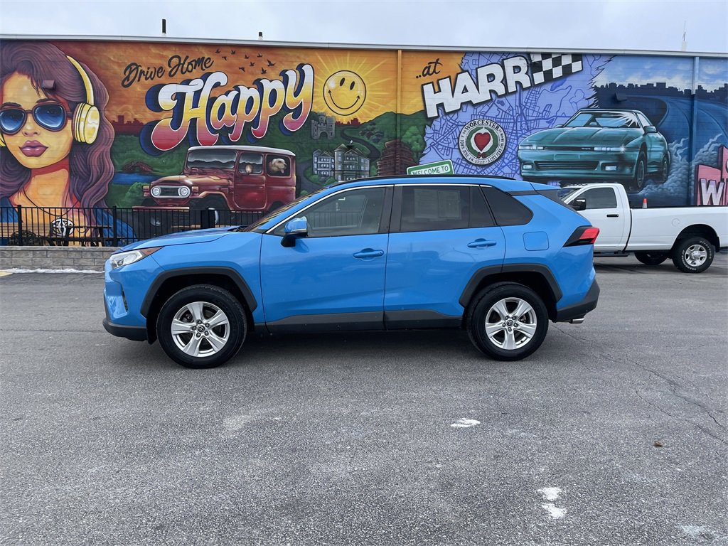 Used 2021 Toyota RAV4 XLE image 2