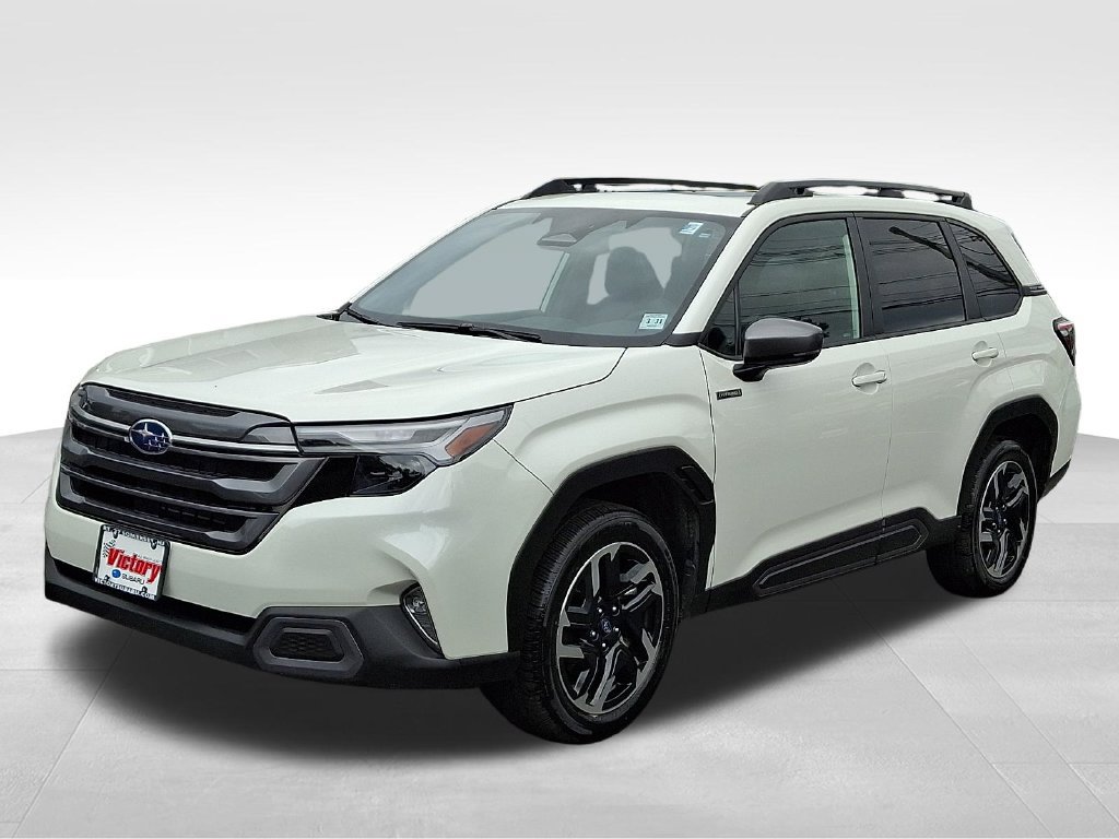 Used 2025 Subaru Forester Limited AWD/4WD image 3