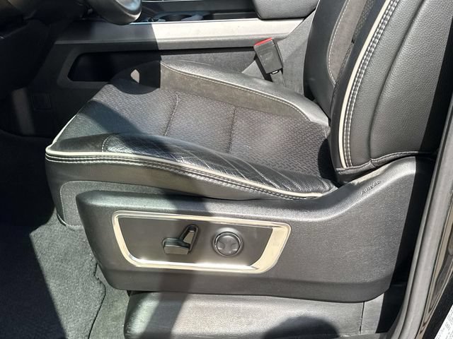 Used 2024 RAM 1500 Laramie AWD/4WD image 23