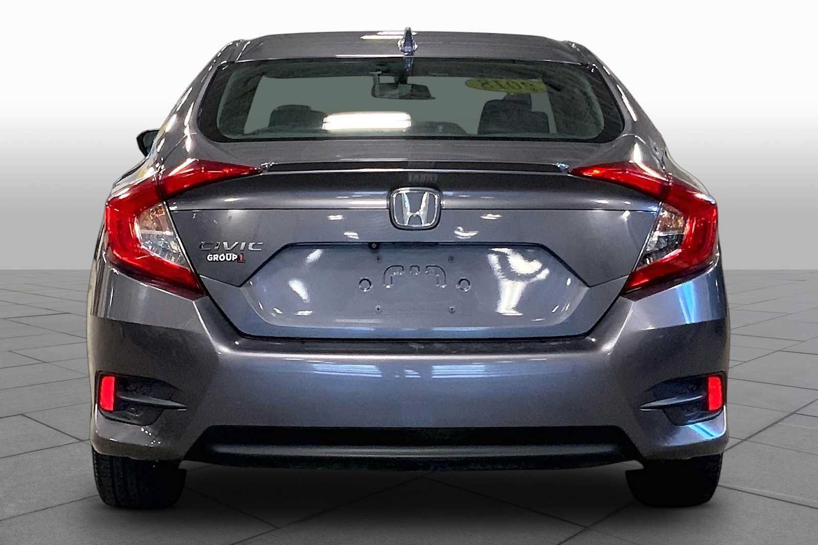 Used 2018 Honda Civic EX-T image 5