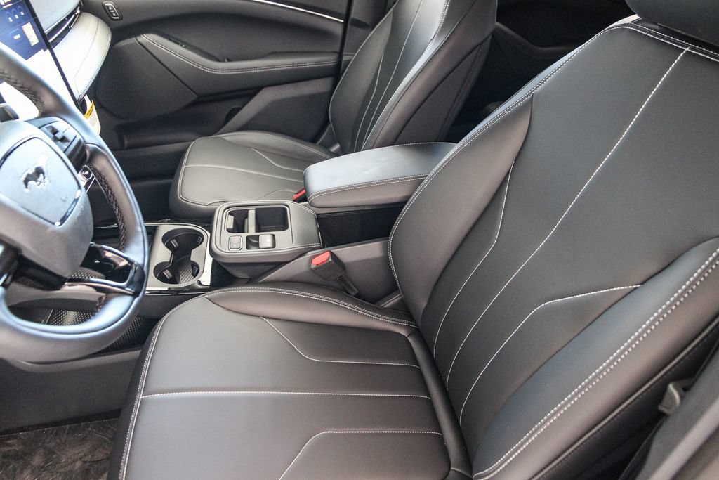 New 2026 Ford Mustang Mach-E Select RWD image 18
