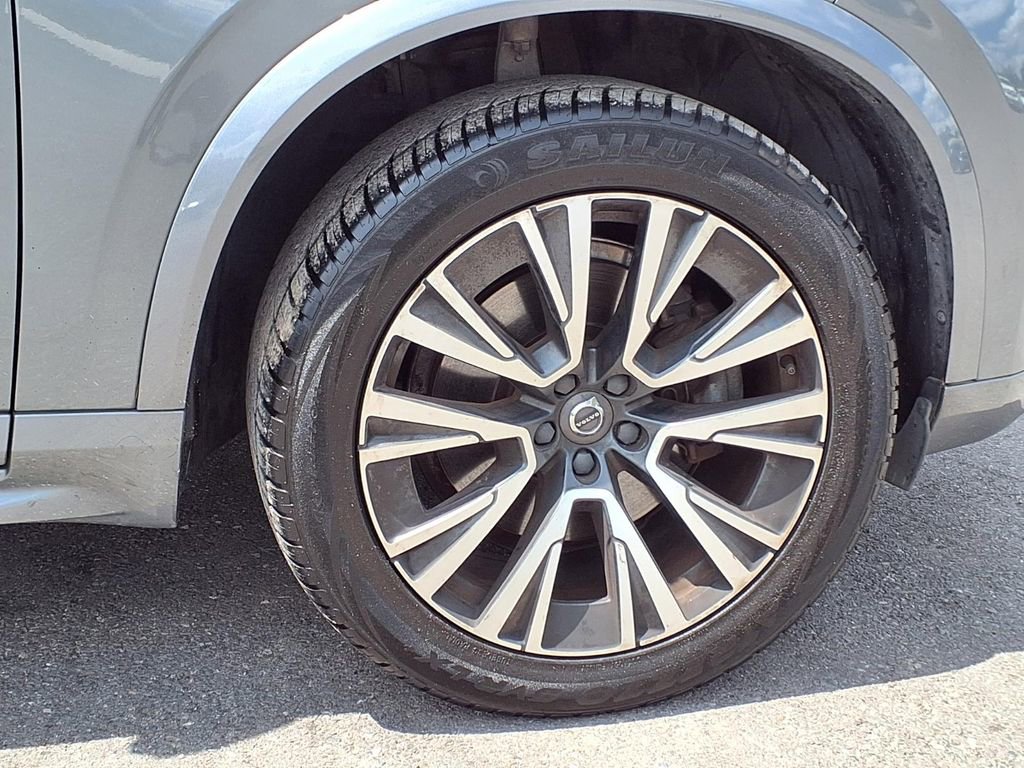 Used 2020 Volvo XC90 T5 Momentum w/ Protection Package Premier FWD image 9