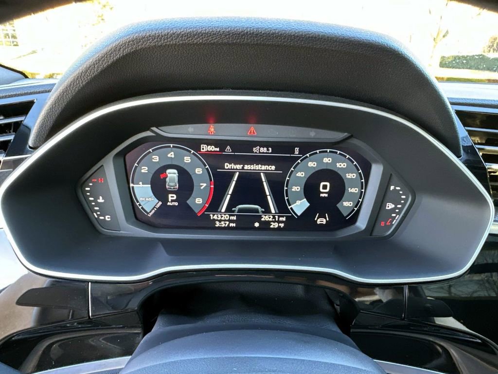 Used 2024 Audi Q3 2.0T Premium Plus w/ Premium Plus Package image 16