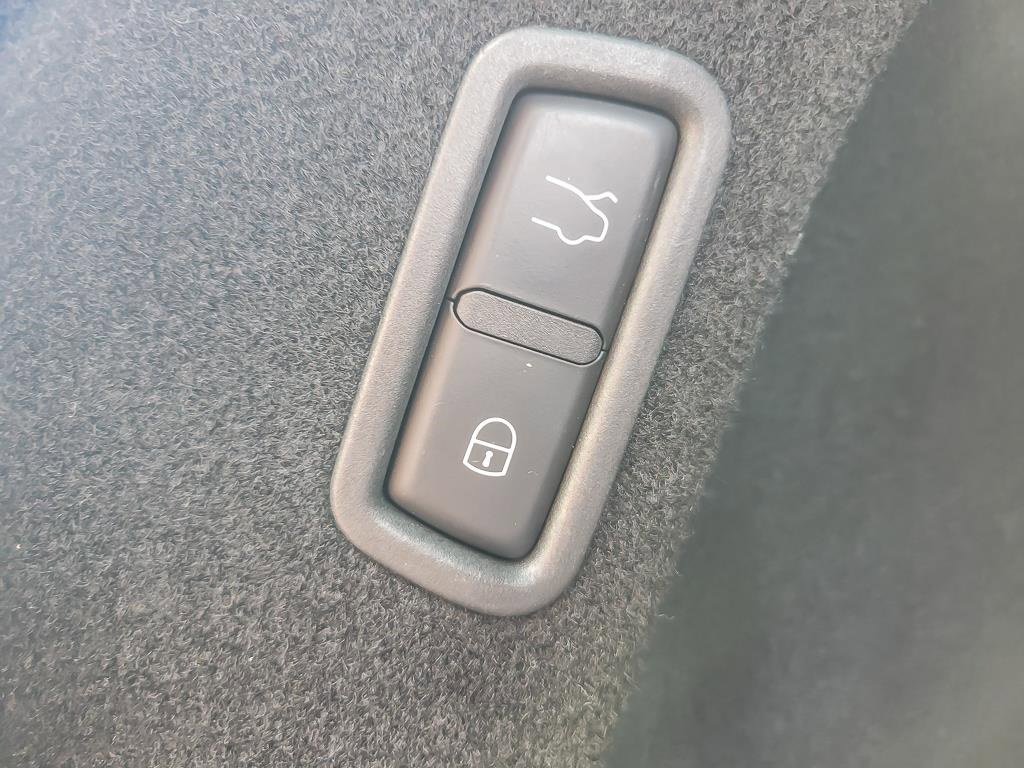 Used 2022 Maserati Levante GT image 21