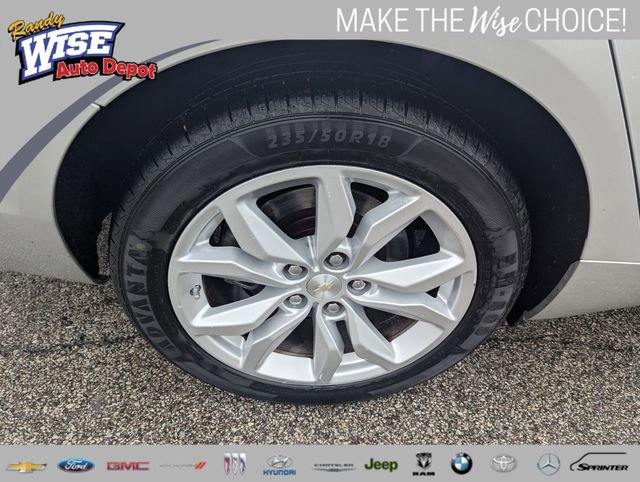 Used 2016 Chevrolet Impala LT w/ Convenience Package image 22