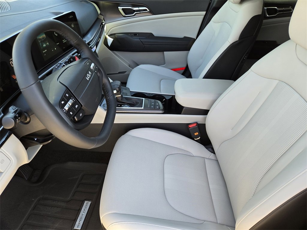 New 2026 Kia Sportage EX w/ EX Panorama Roof Package image 9