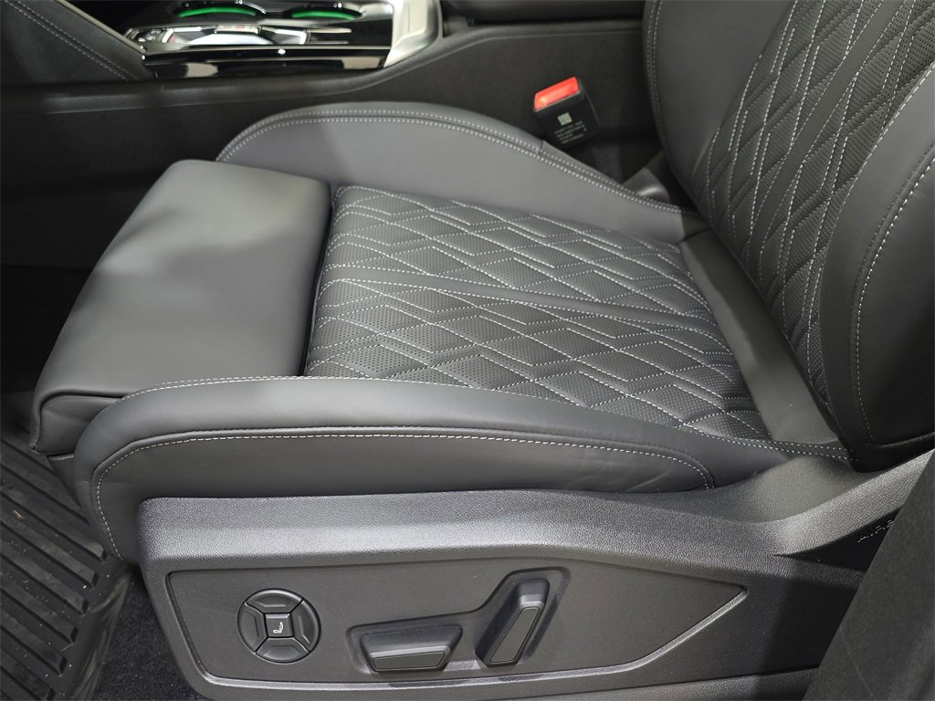 New 2025 Audi SQ5 Prestige image 29