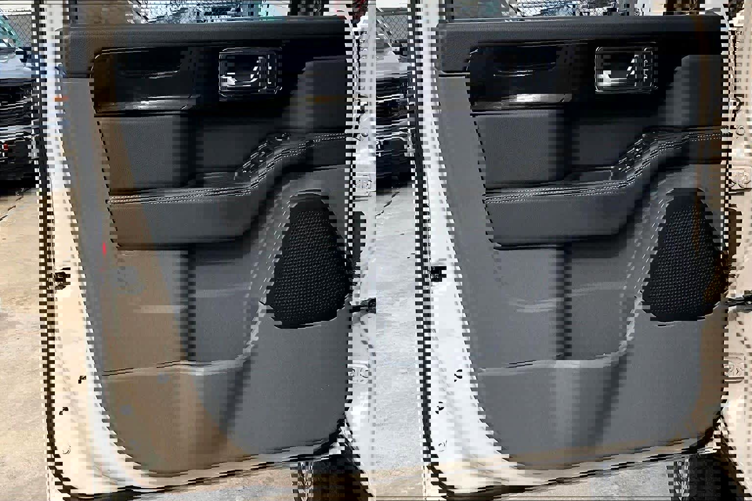 Used 2024 INEOS Grenadier Fieldmaster Edition image 22