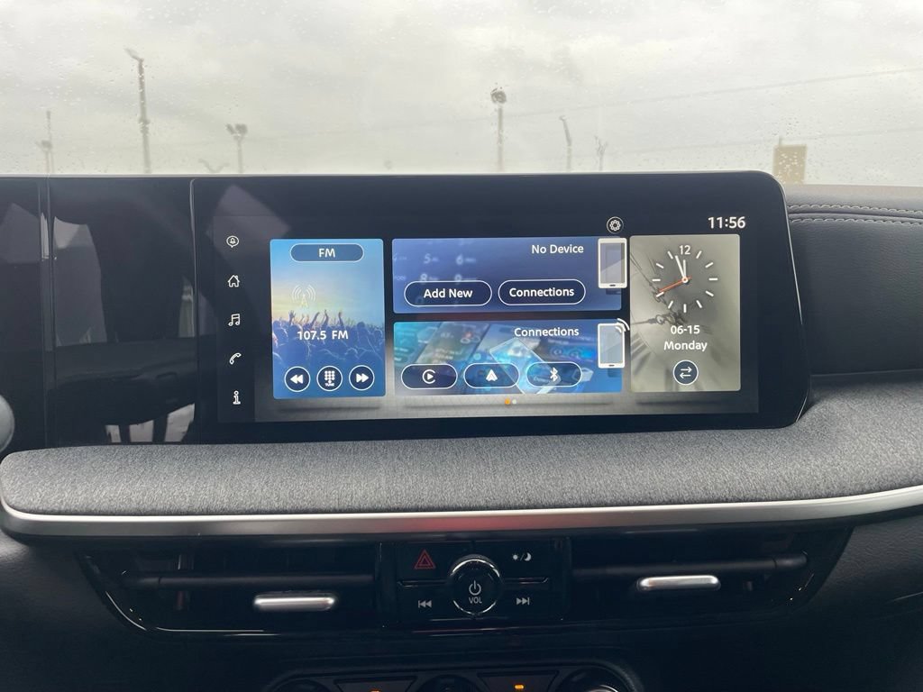 Used 2025 Nissan Kicks SV FWD image 15