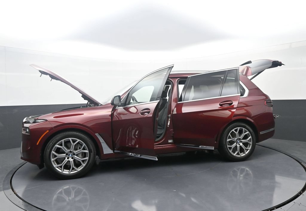 Used 2026 BMW X7 xDrive40i AWD/4WD image 43