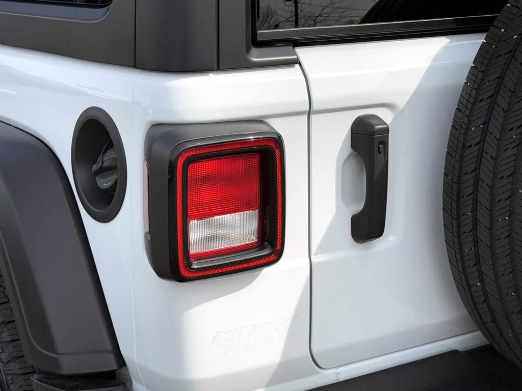 Certified 2022 Jeep Wrangler Unlimited Sport image 10