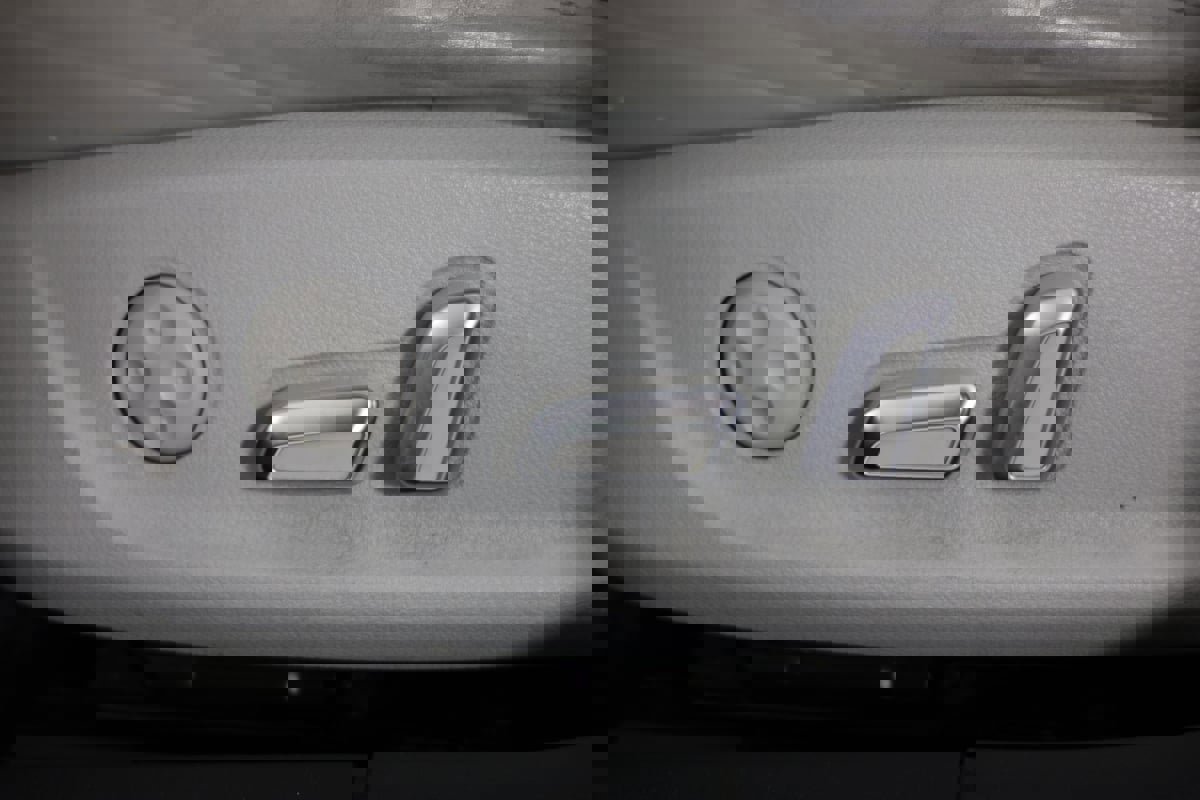 Used 2017 Audi RS 7 Performance w/ Driver Assistance Package image 24