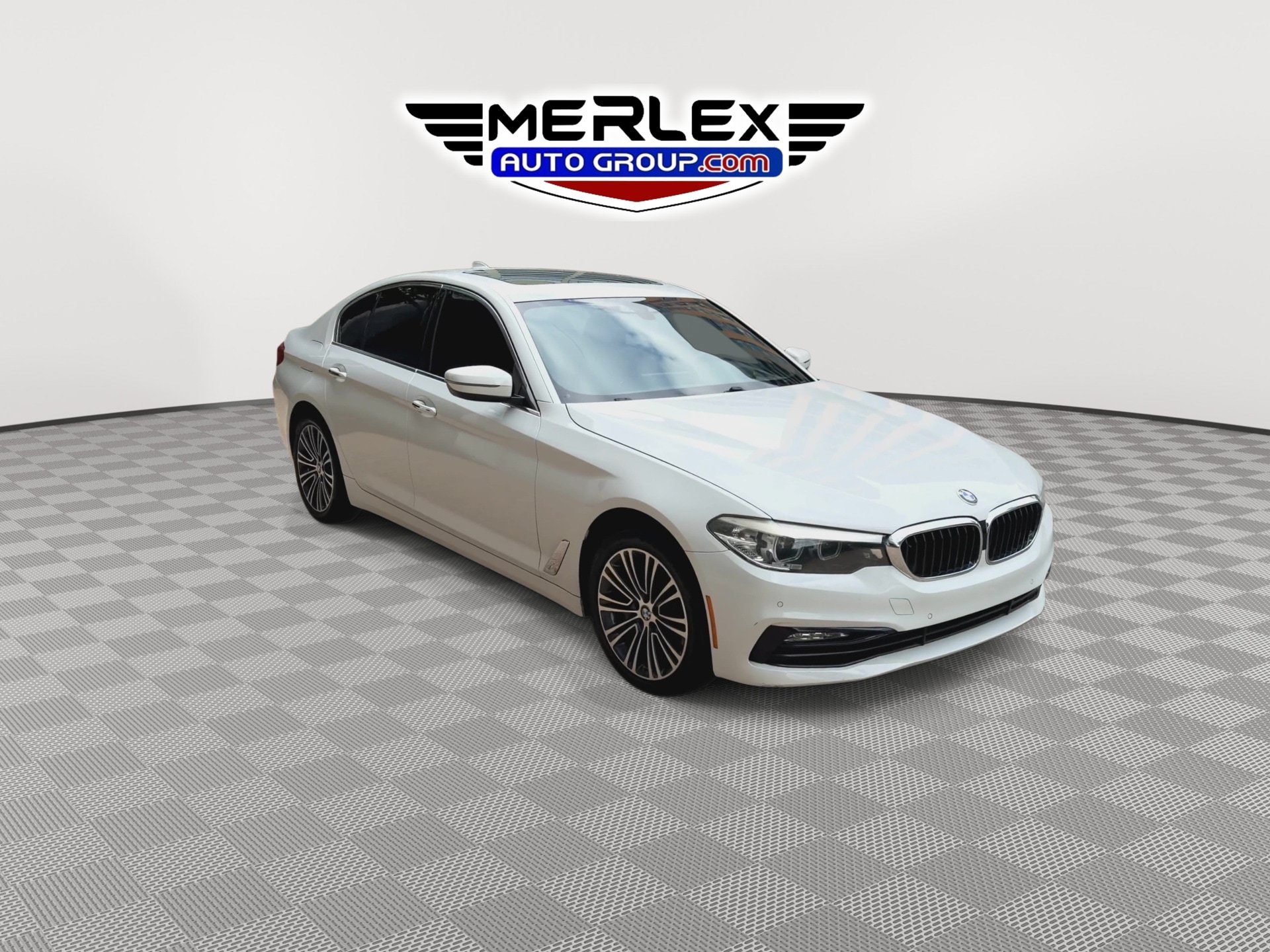 Used 2018 BMW 530i RWD image 2
