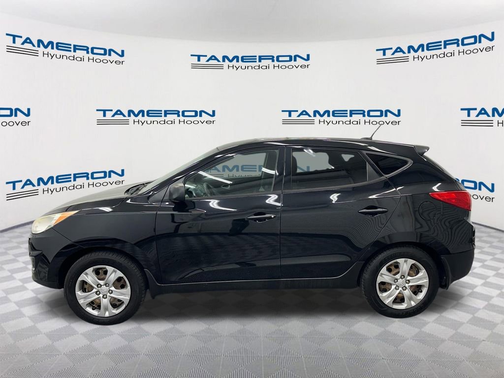 Used 2013 Hyundai Tucson GL FWD image 2