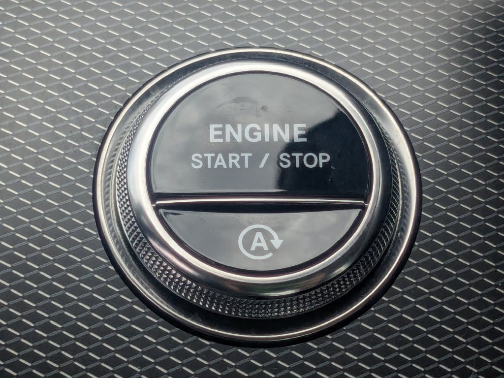 Used 2025 Mercedes-Benz C 300 4MATIC Sedan image 16