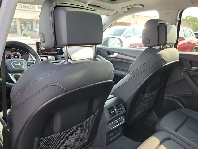 Used 2024 Audi Q5 e Premium Plus w/ Premium Plus Package image 29