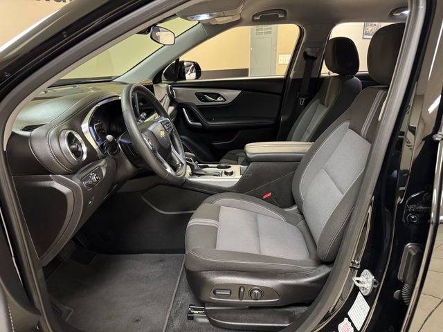 Used 2025 Chevrolet Blazer LT FWD image 8
