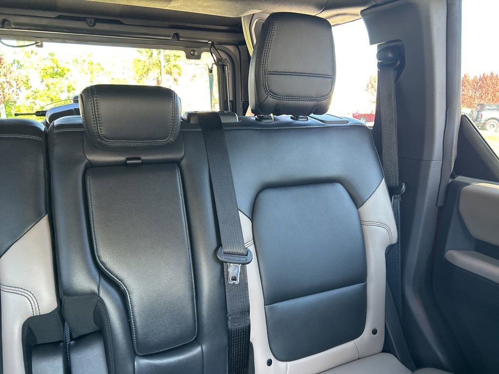 Used 2023 Ford Bronco Wildtrak image 14