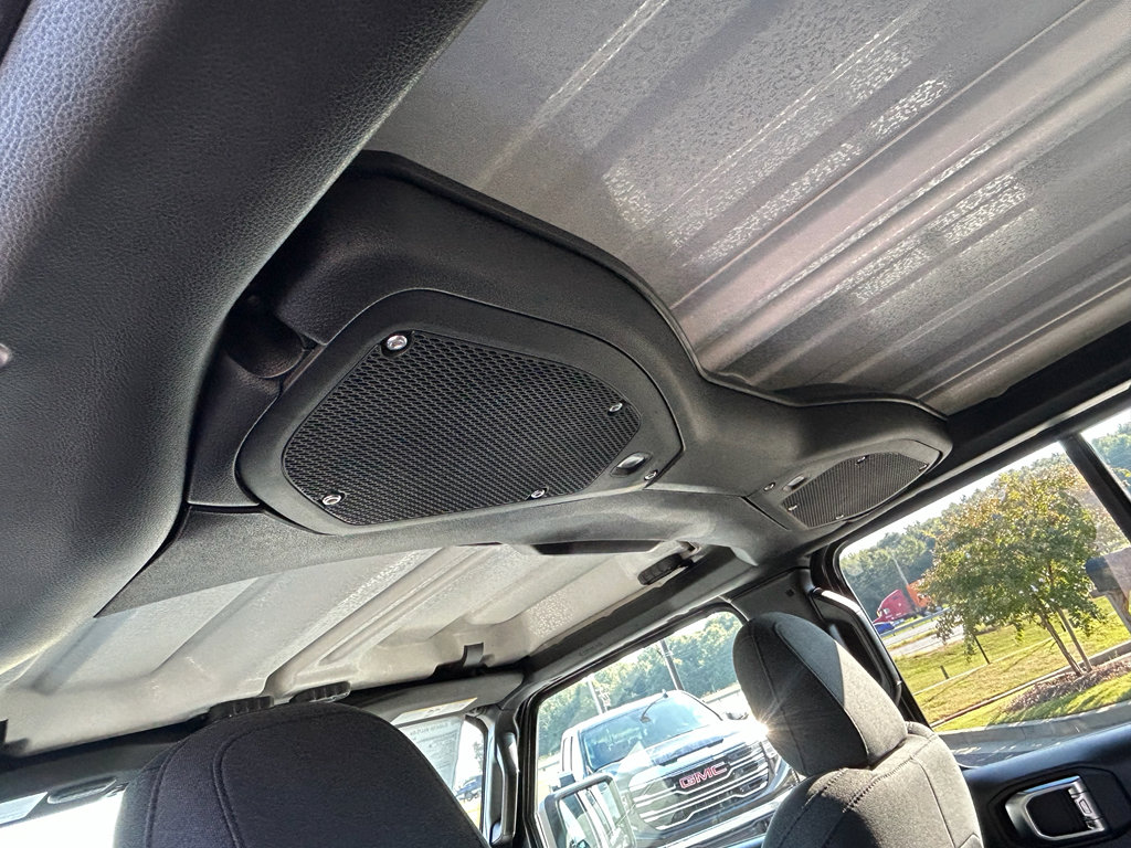 New 2025 Jeep Gladiator Willys image 24