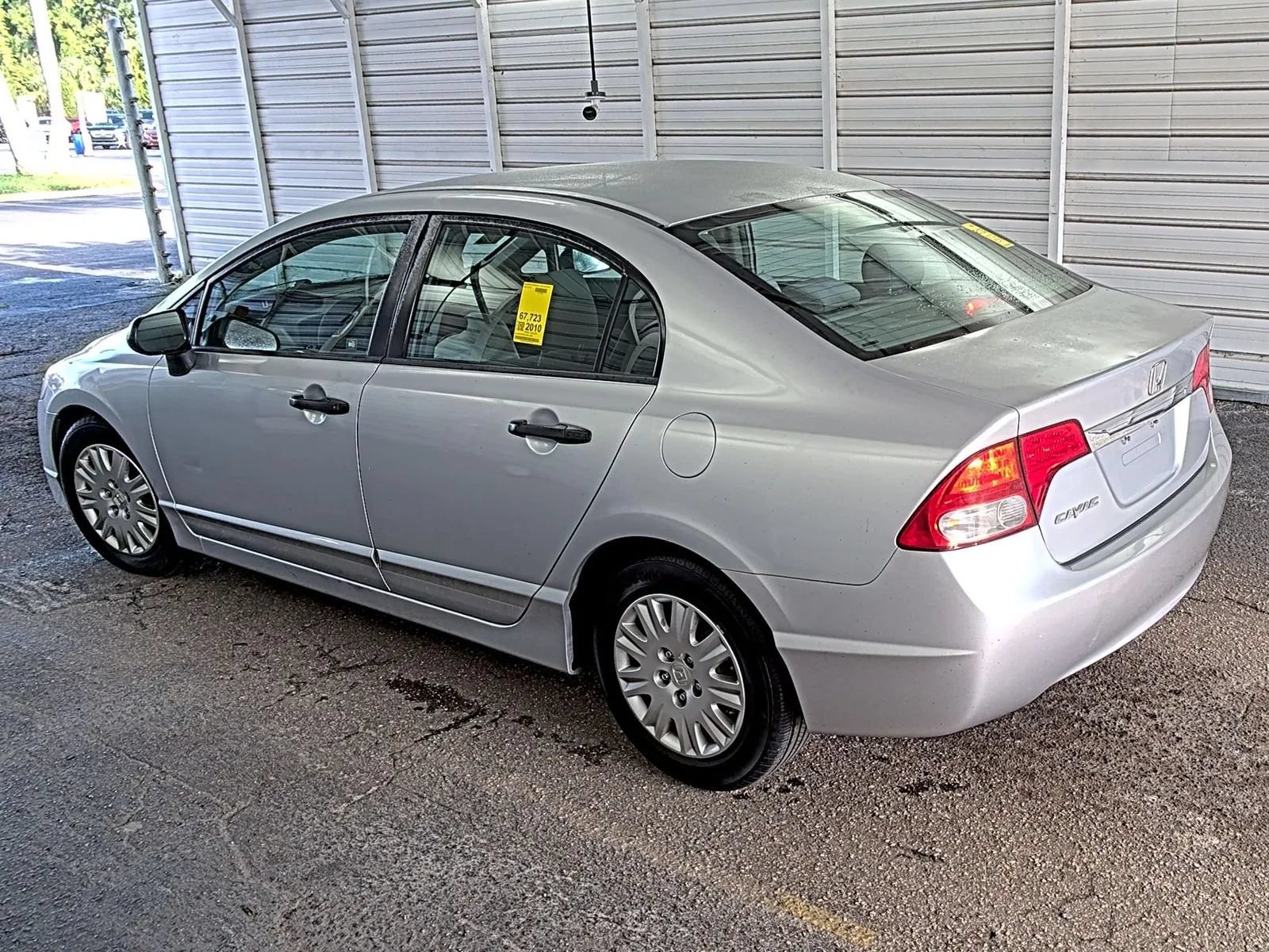 Used 2010 Honda Civic DX-VP image 2