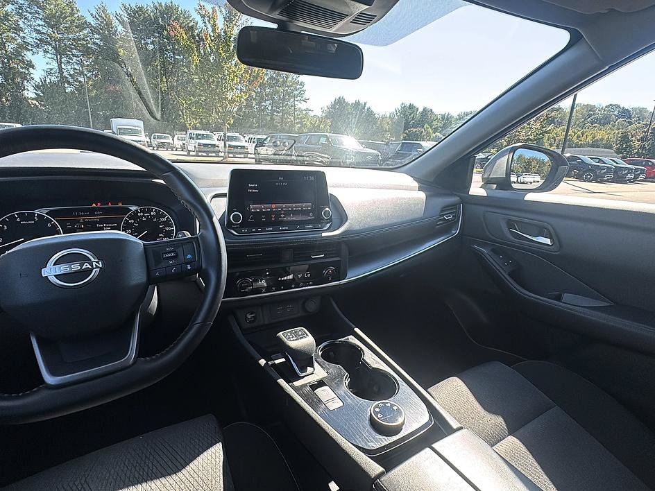 Certified 2025 Nissan Rogue SV AWD/4WD image 29