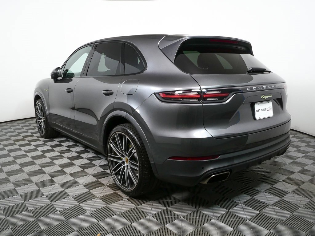 Used 2020 Porsche Cayenne E-Hybrid image 3