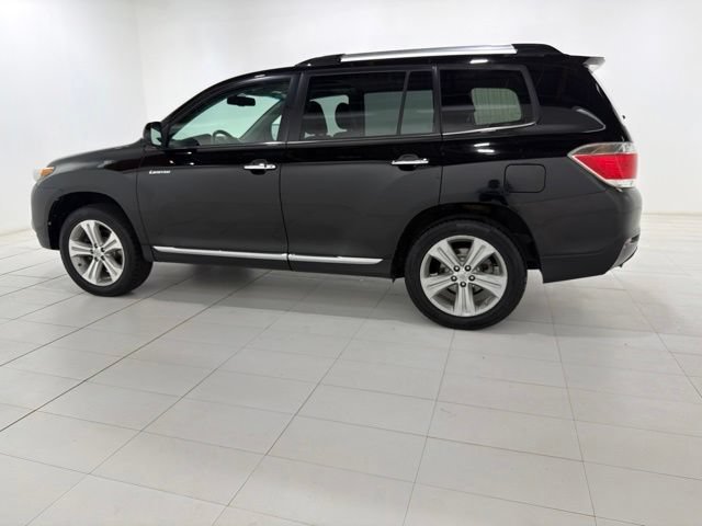 Used 2013 Toyota Highlander Limited AWD/4WD image 2