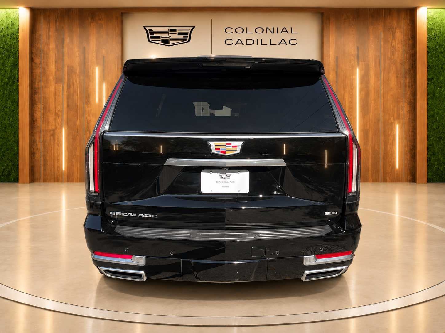Used 2025 Cadillac Escalade ESV Luxury AWD/4WD image 9