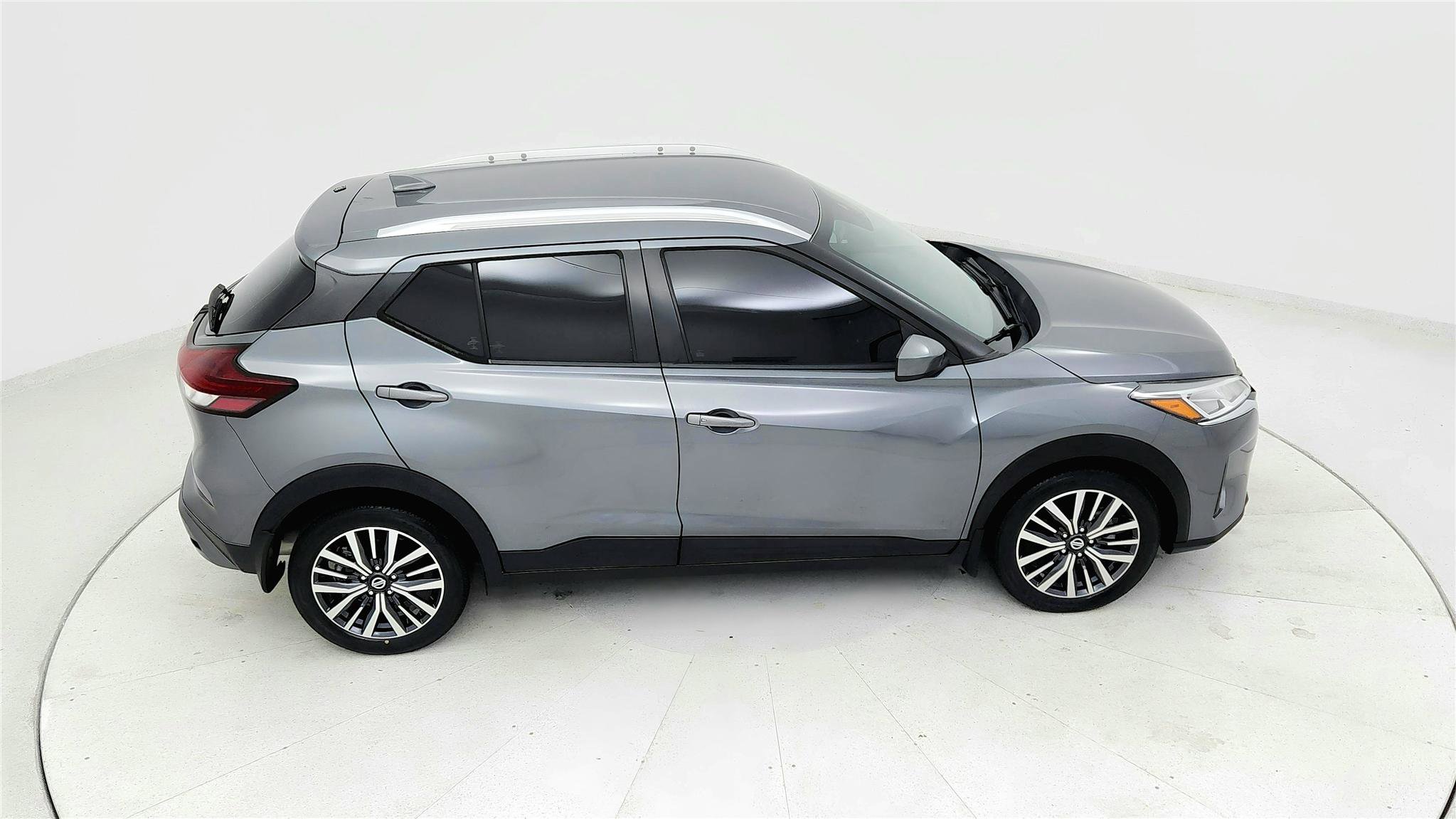 Used 2021 Nissan Kicks SV FWD image 18