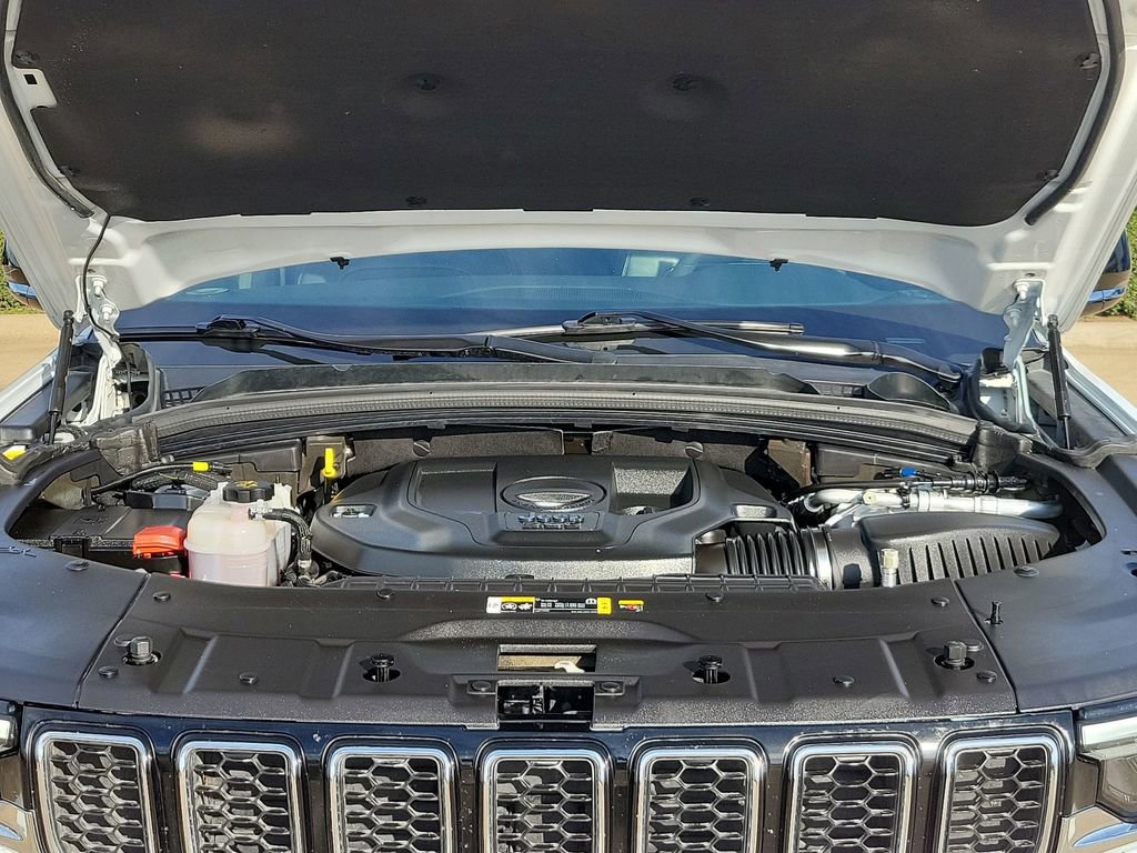 Used 2023 Jeep Grand Cherokee Overland image 31
