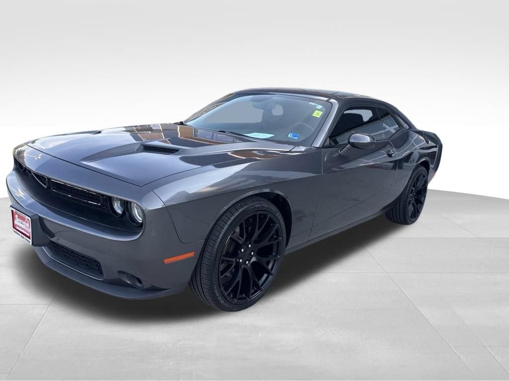 Used 2017 Dodge Challenger SXT w/ Super Sport Group (SS/T) RWD image 3