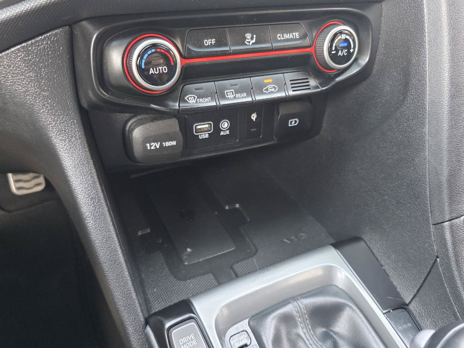 Used 2020 Hyundai Veloster Turbo FWD image 19