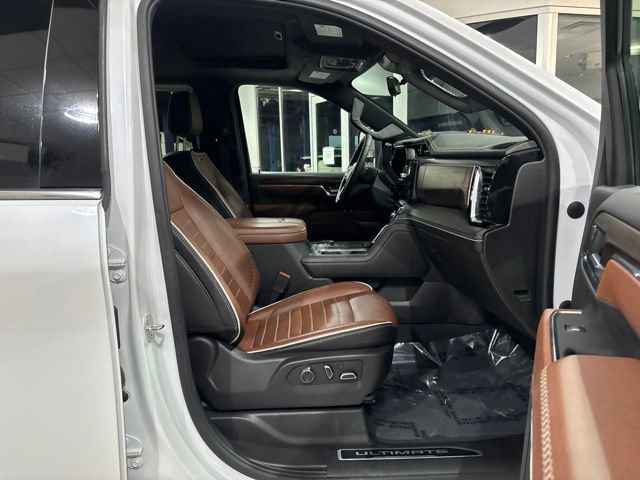 Used 2024 GMC Sierra 3500 Denali Ultimate AWD/4WD image 38