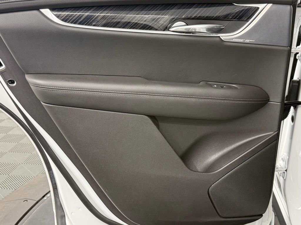 Used 2023 Cadillac XT6 Premium Luxury image 33