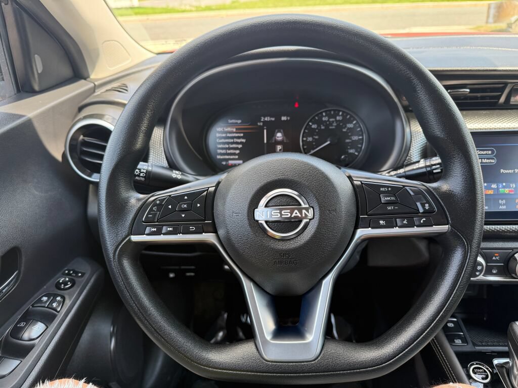 Used 2023 Nissan Kicks SV FWD image 12