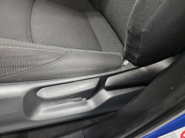 Used 2018 Toyota C-HR XLE FWD image 15
