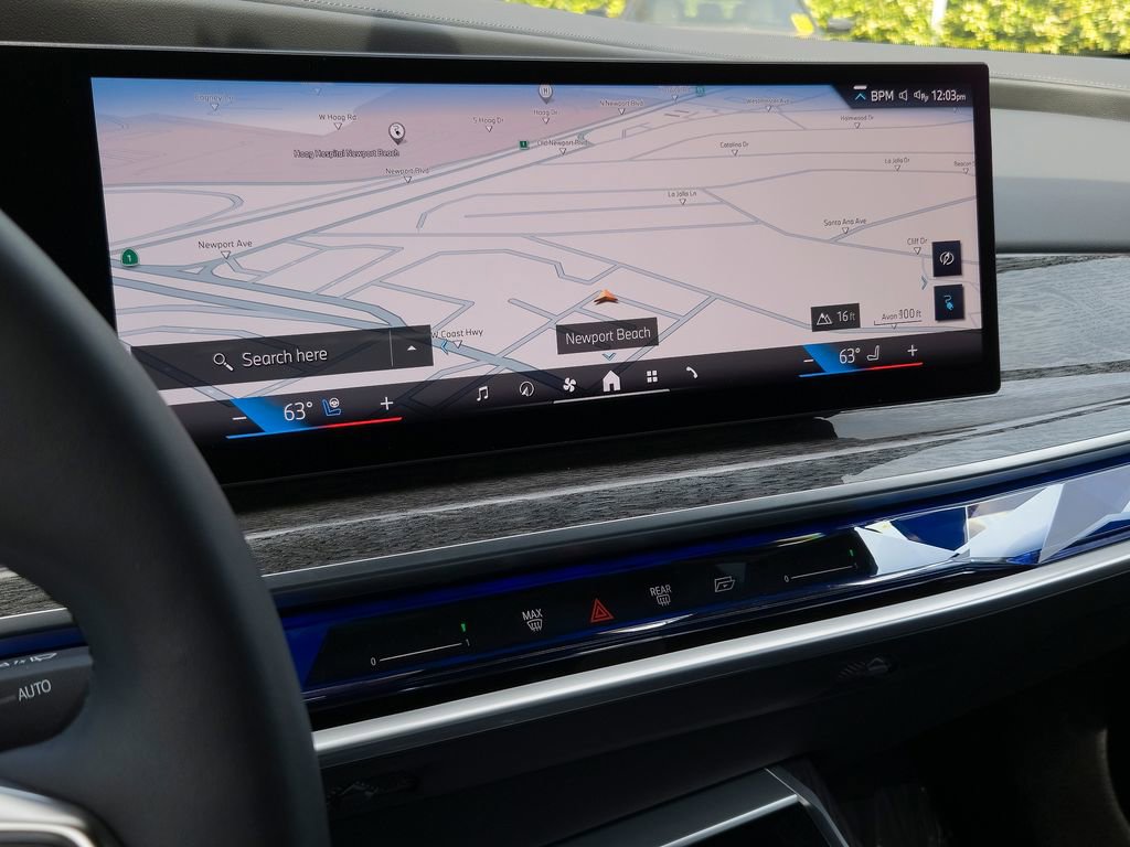 Used 2024 BMW i7 eDrive50 image 11