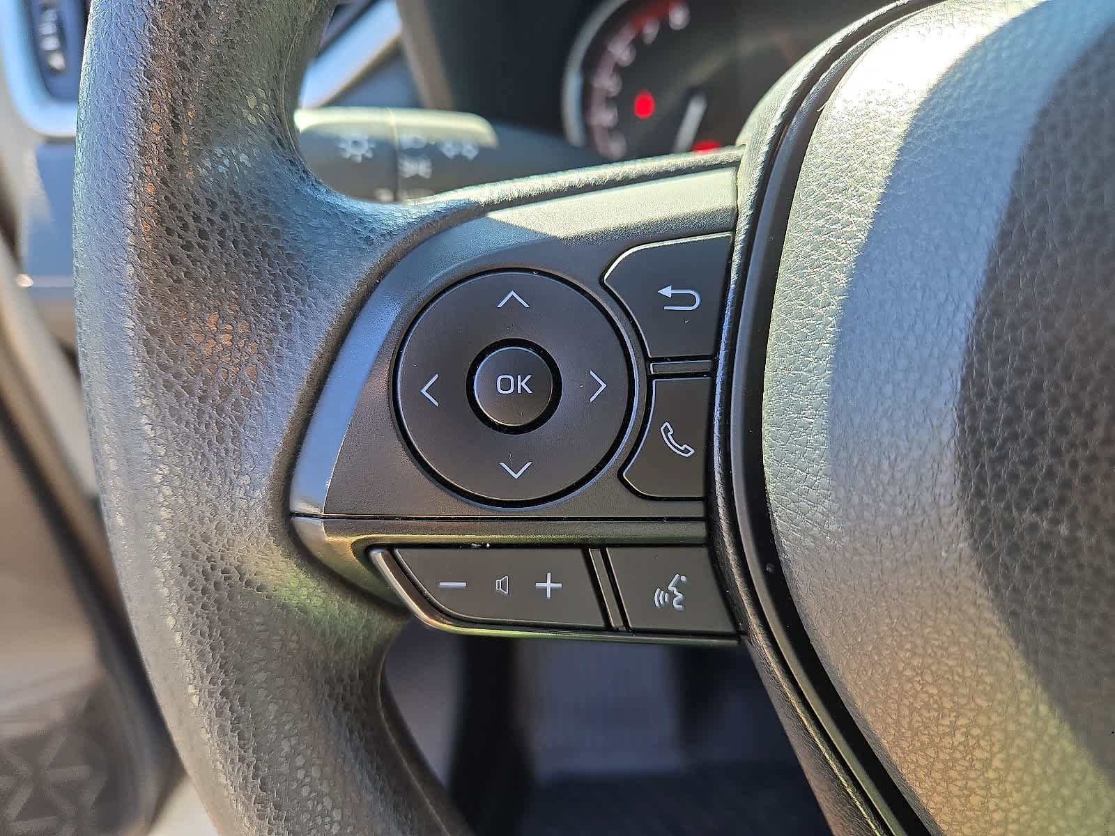 Used 2024 Toyota RAV4 XLE image 22