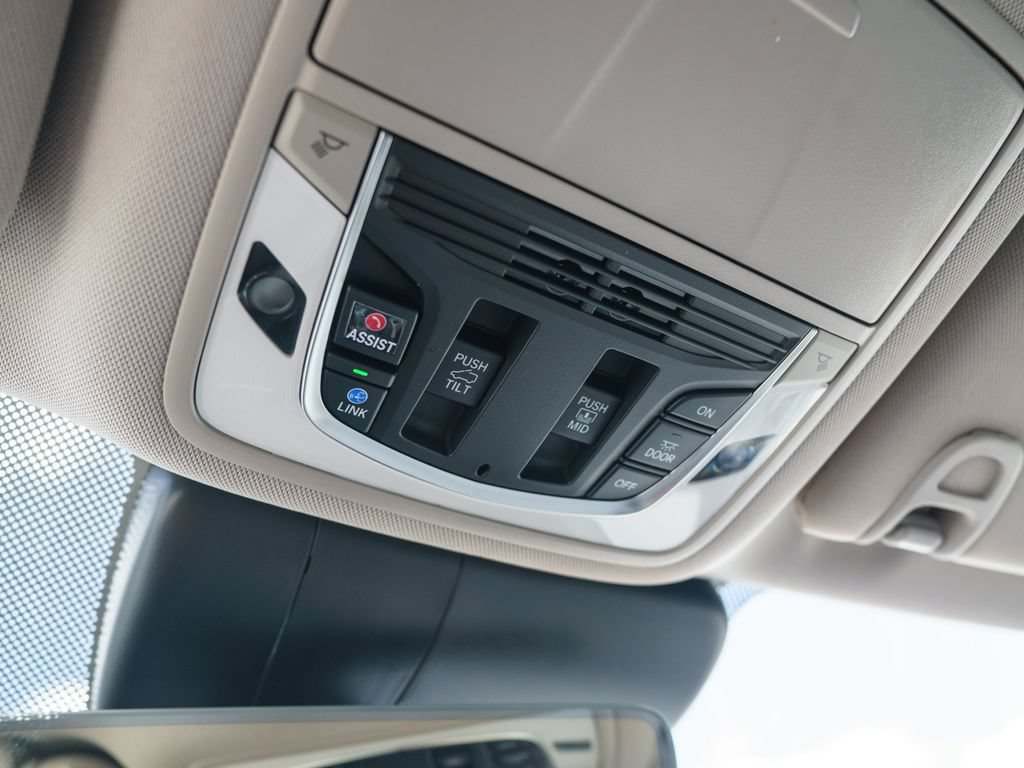Certified 2025 Acura RDX SH-AWD w/ Technology Package image 34