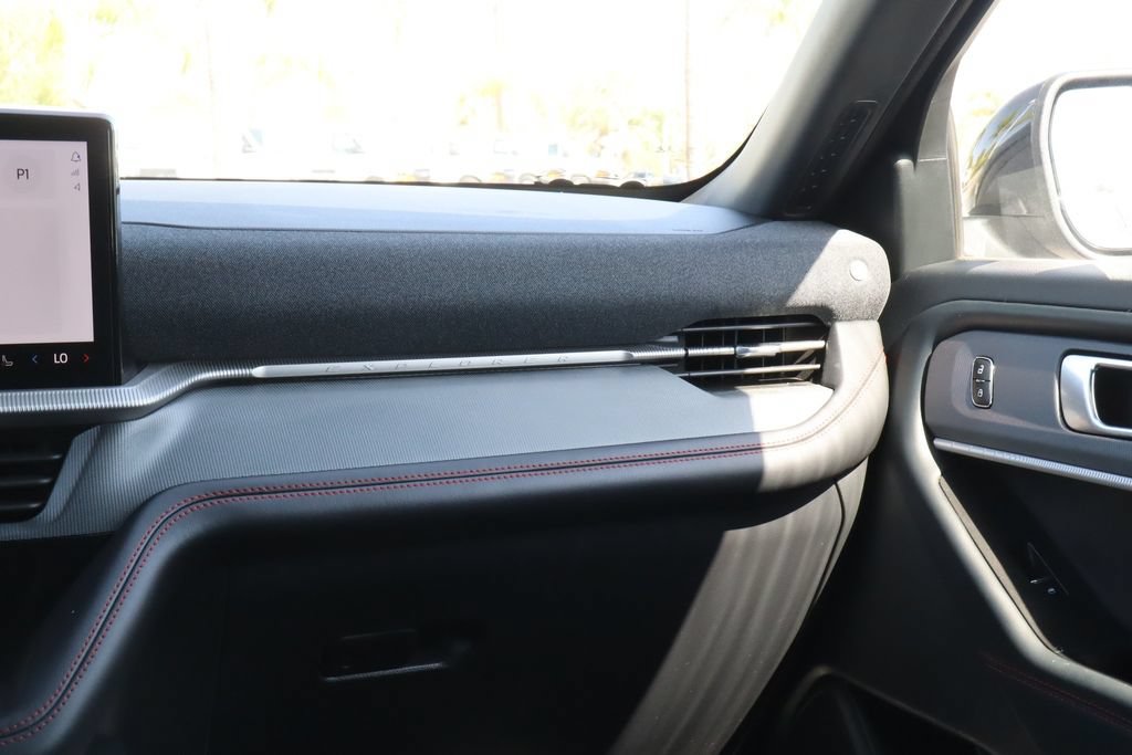 Used 2025 Ford Explorer ST-Line w/ Premium Package RWD image 31